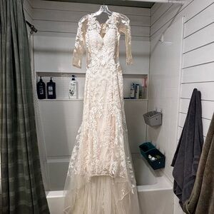 Lace Appliqué Long-Sleeve Bridal Gown in Ivory